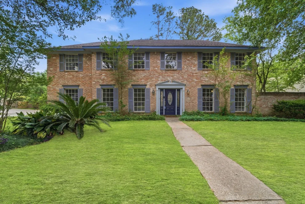 Unit for sale at 8131 Theisswood Road, Spring, TX 77379