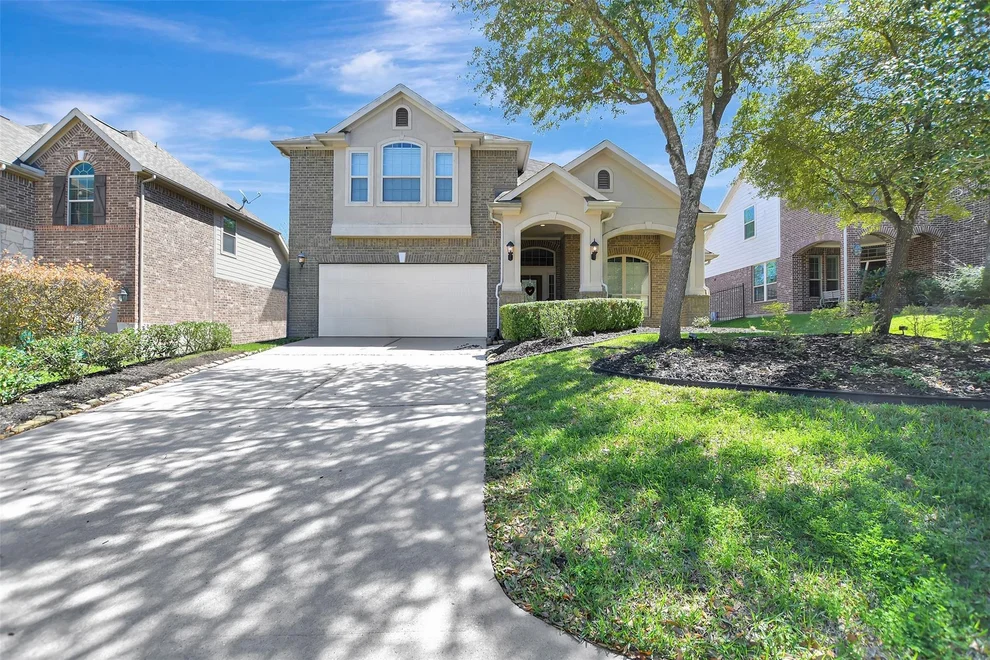 Unit for sale at 31 S Victoriana Circle, Spring, TX 77389