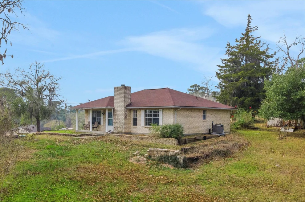 Unit for sale at 61 Campfire Circle, Coldspring, TX 77331