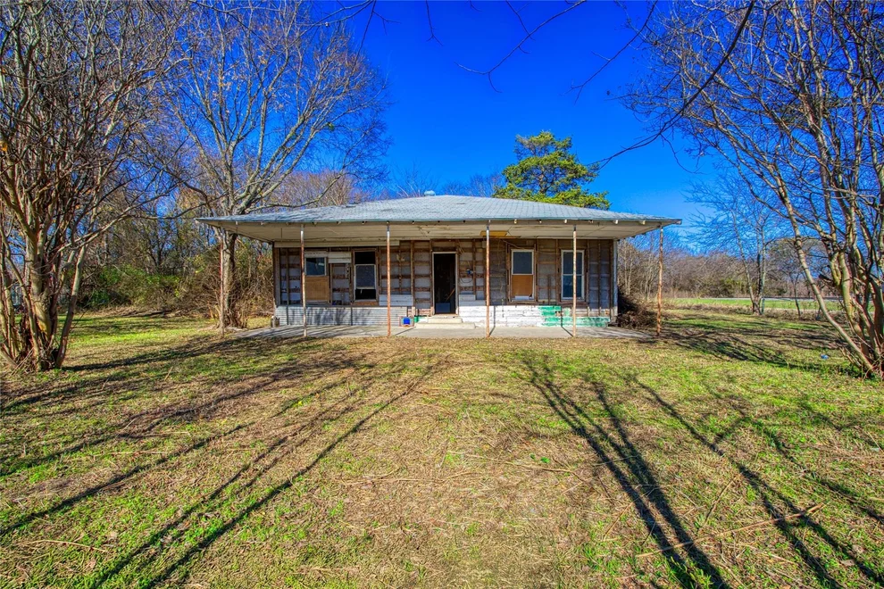 Unit for sale at 100 W Dalewood Street, Richland, TX 76681