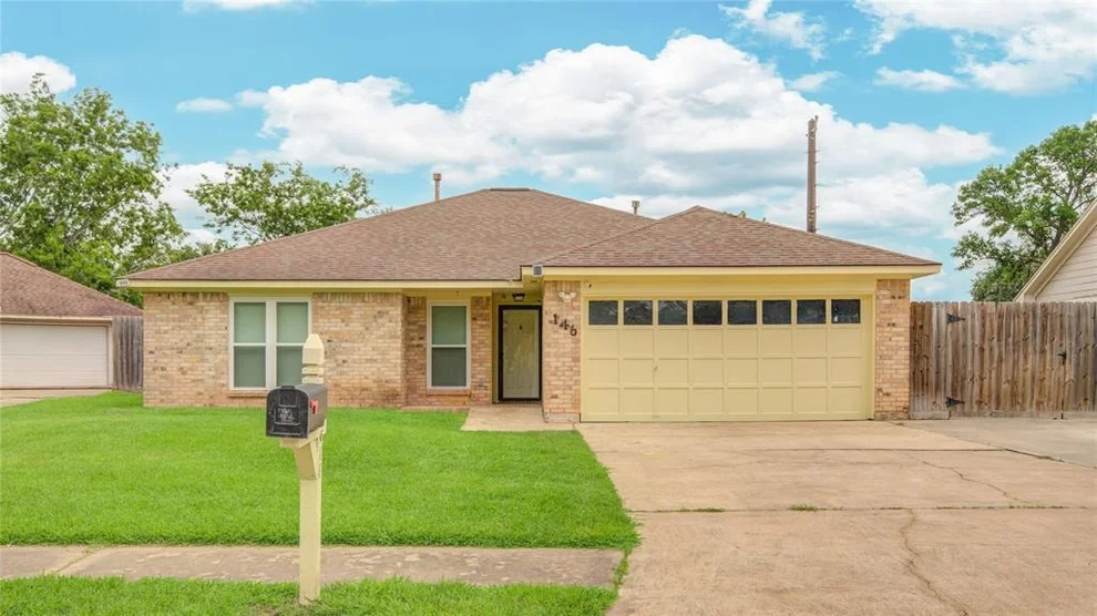 Unit for sale at 146 Daffodil Street, Lake Jackson, TX 77566