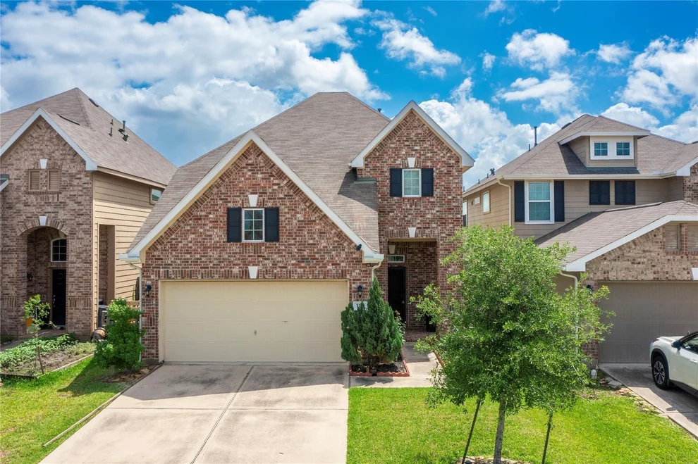 Unit for sale at 7115 Ironwood Forest Drive, Houston, TX 77083
