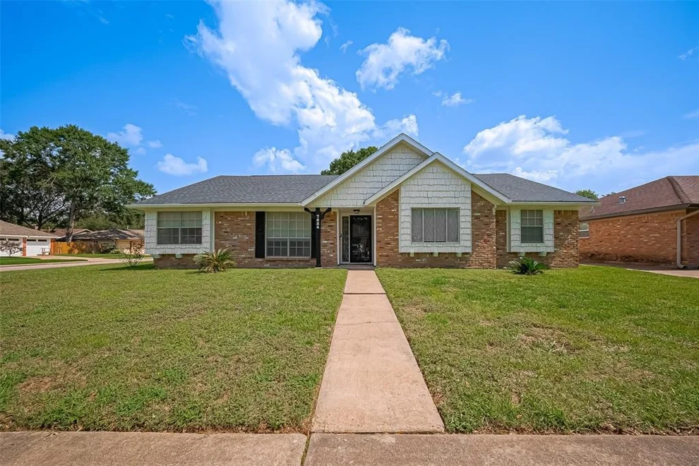Unit for sale at 7634 Braesdale Lane, Houston, TX 77071