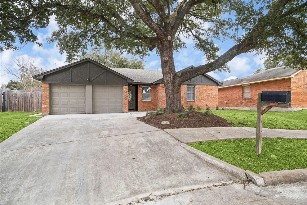 Unit for sale at 1362 Leadenhall Circle, Channelview, TX 77530