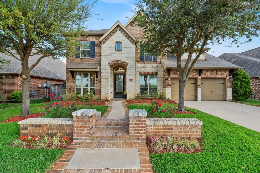 Unit for sale at 18702 Town Bluff Drive, Cypress, TX 77433