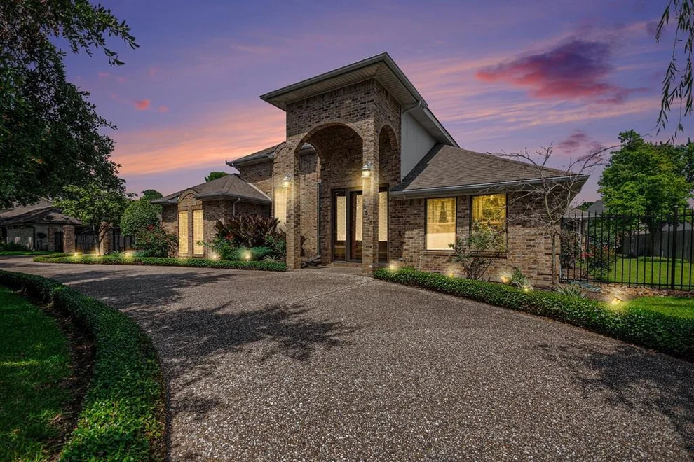 Unit for sale at 2313 Killarney Lane, Deer Park, TX 77536