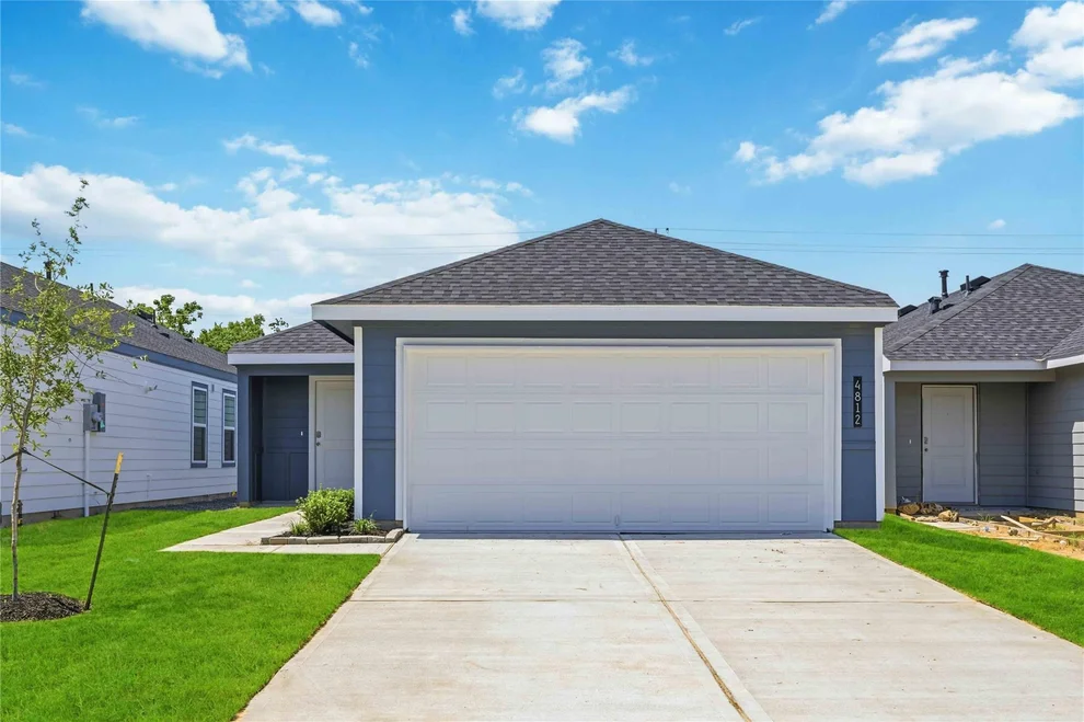 Unit for sale at 4820 Peanut Butter And Jelly Drive, Houston, TX 77048