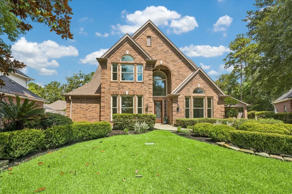 Unit for sale at 7 Blanketflower Court, The Woodlands, TX 77381