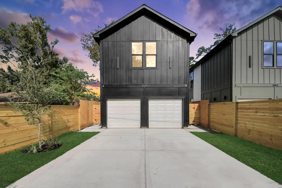 Unit for sale at 7909 Lynette Street, Houston, TX 77028