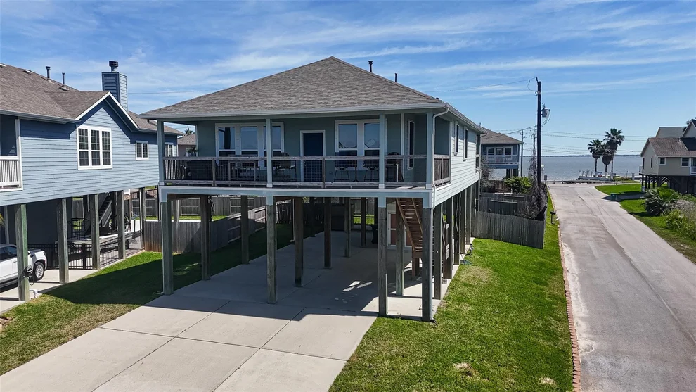 Unit for sale at 1300 Menard Avenue, Seabrook, TX 77586