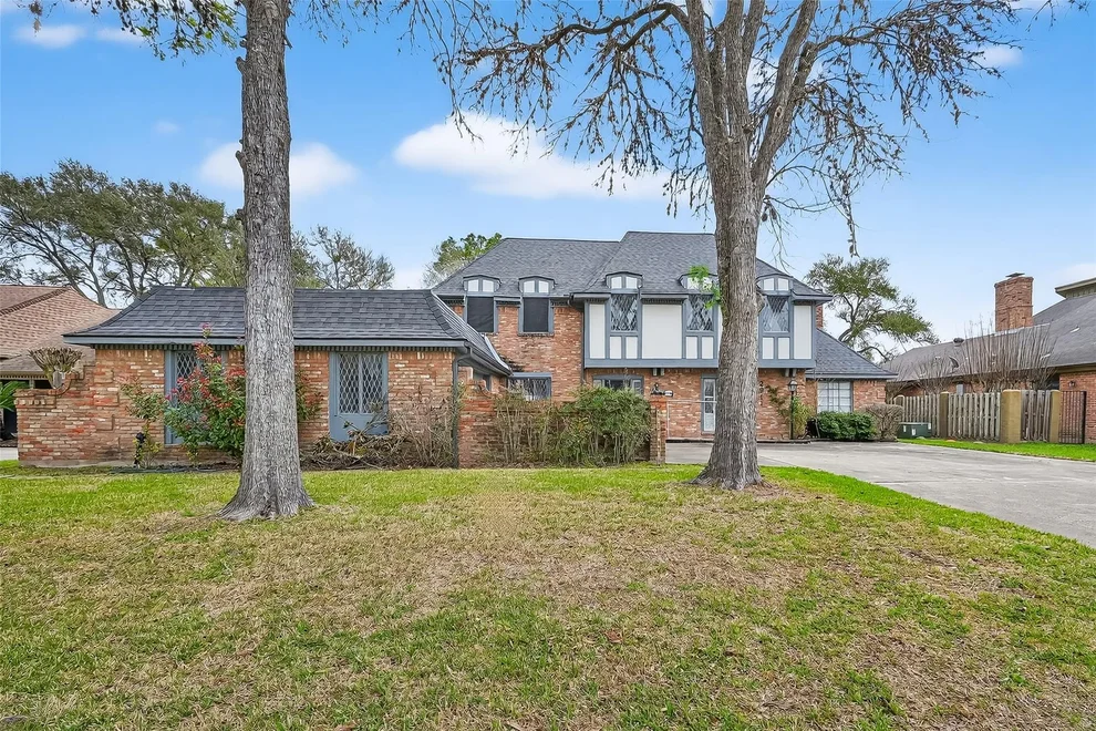 Unit for sale at 2911 Robinson Road, Missouri City, TX 77459