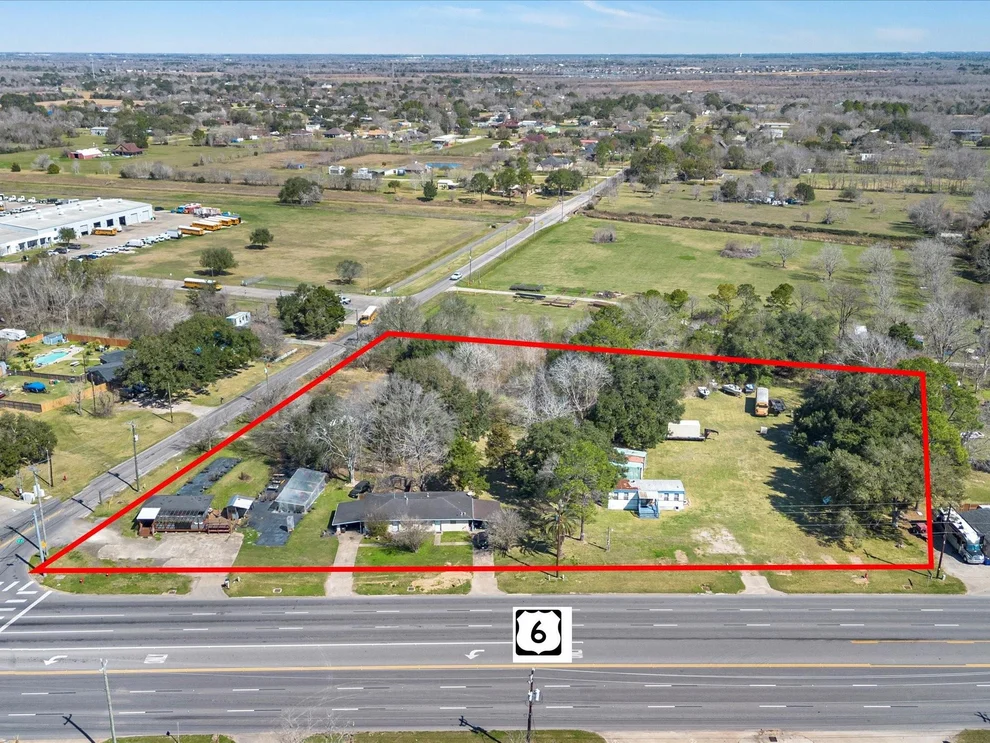 Unit for sale at 2518 W Highway 6, Alvin, TX 77511
