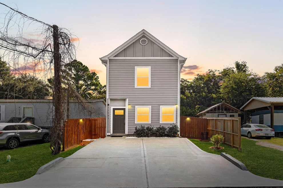 Unit for sale at 11192 Apple Tree Street, Willis, TX 77318