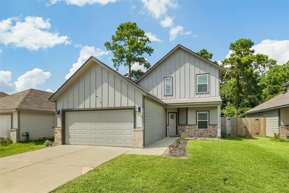 Unit for sale at 12990 Sorrento Bay Drive, Willis, TX 77318