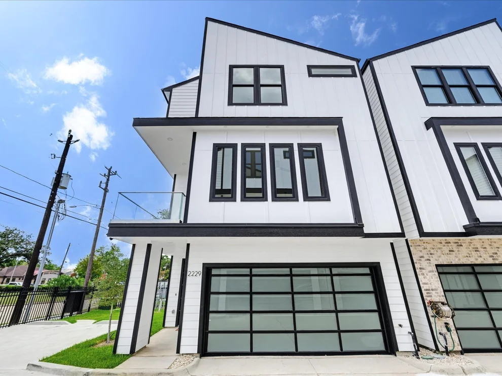 Unit for sale at 2237 Blalock Road, Houston, TX 77080
