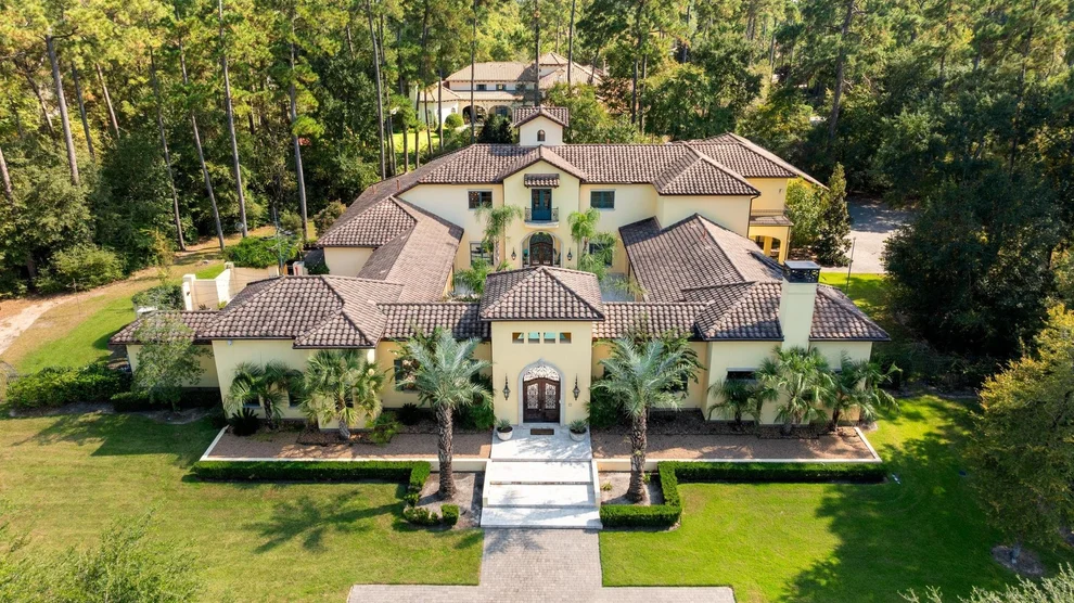 Unit for sale at 11 Palmer Crest, The Woodlands, TX 77381