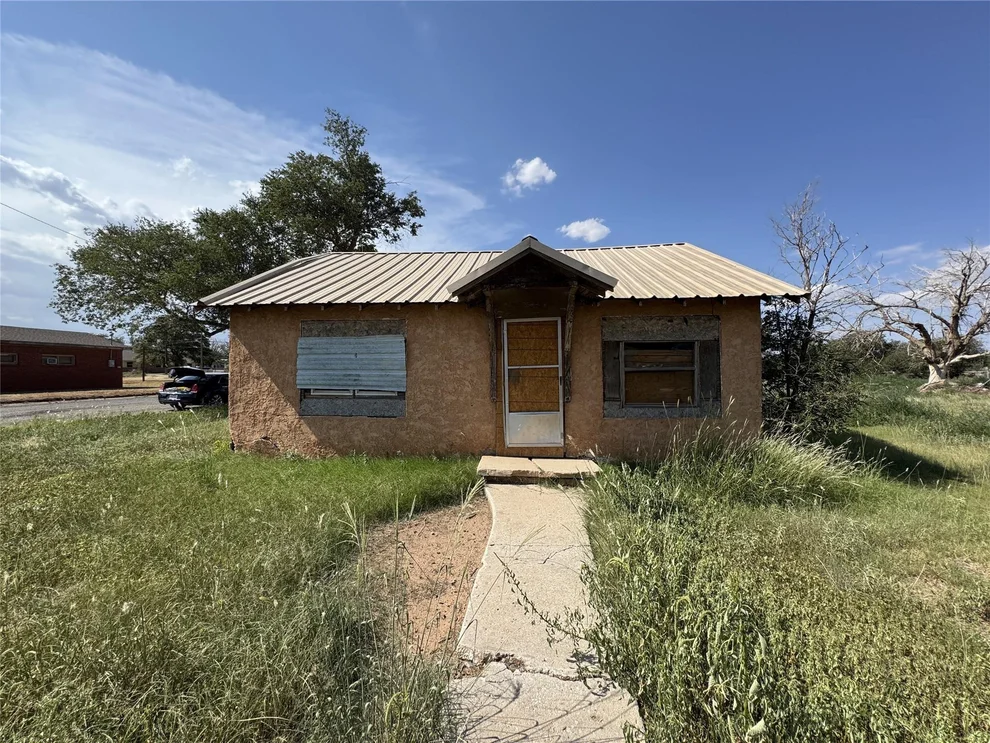 Unit for sale at 1001 E 14th Street, Littlefield, TX 79339