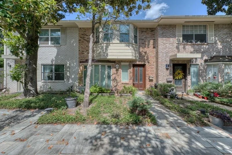 Unit for sale at 5530 Holly Street, Houston, TX 77081