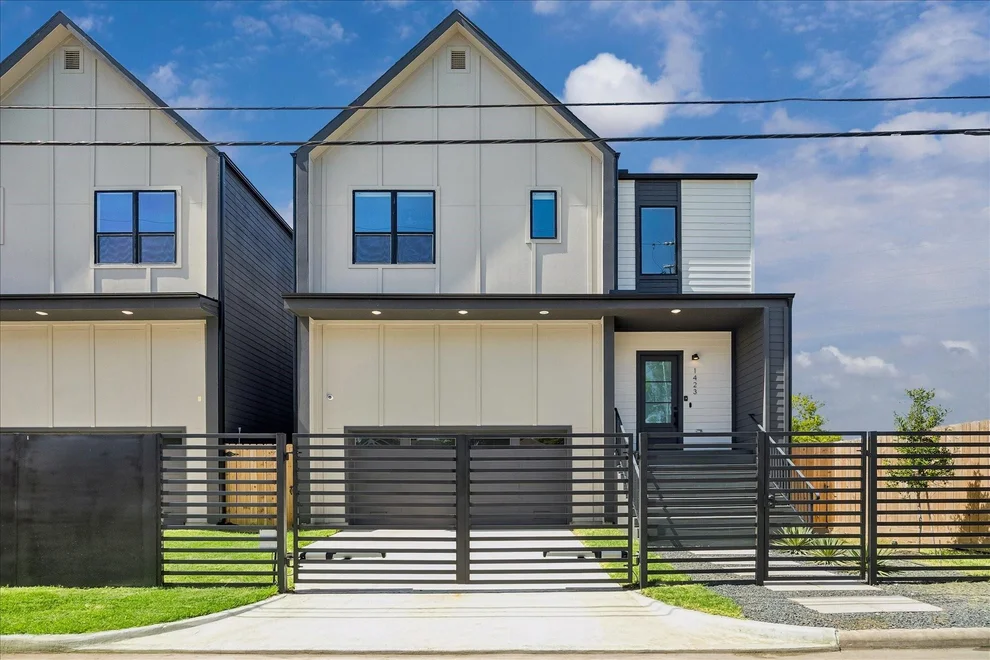 Unit for sale at 1423 E 36th Street, Houston, TX 77022