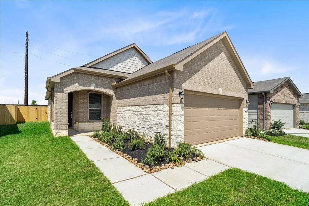 Unit for sale at 22862 Fulton Landing Drive, Hockley, TX 77447
