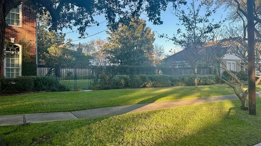 Unit for sale at 3906 Marquette Street, West University Place, TX 77005
