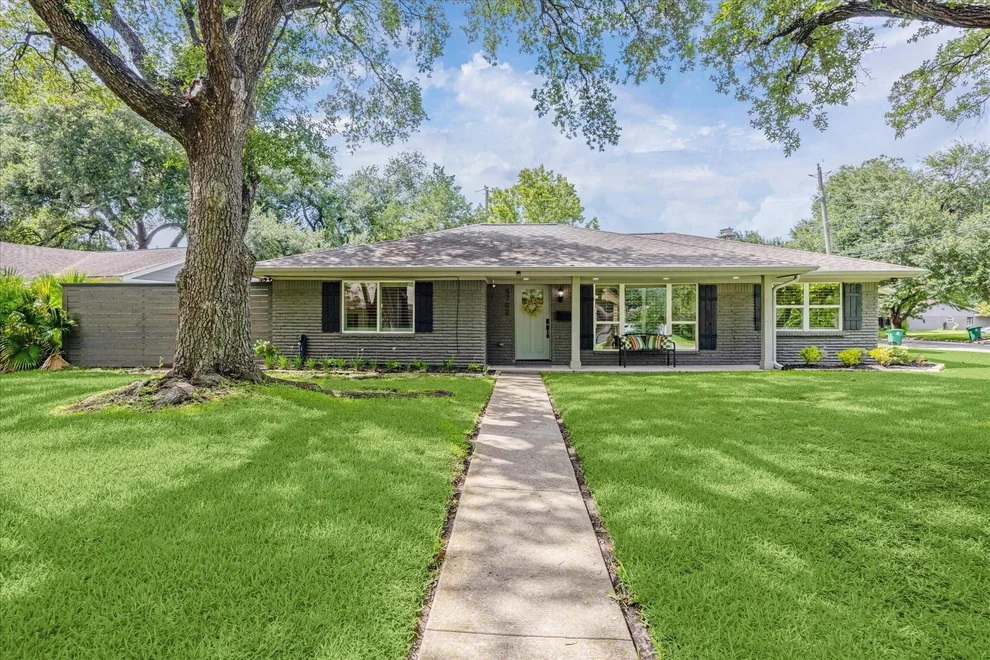 Unit for sale at 5702 Capello Drive, Houston, TX 77035