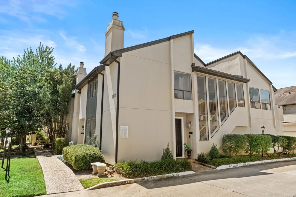 Unit for sale at 1112 Bering Drive, Houston, TX 77057