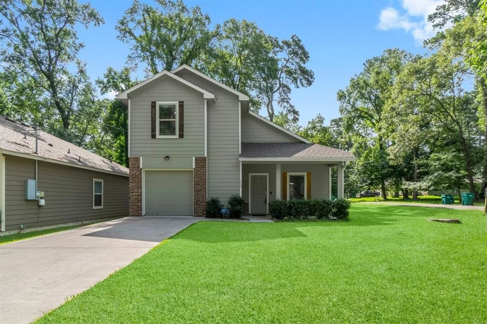 Unit for sale at 519 Chickasaw Drive, Conroe, TX 77316