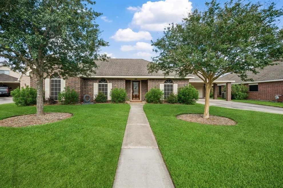 Unit for sale at 6710 Canyon Trail, Manvel, TX 77578