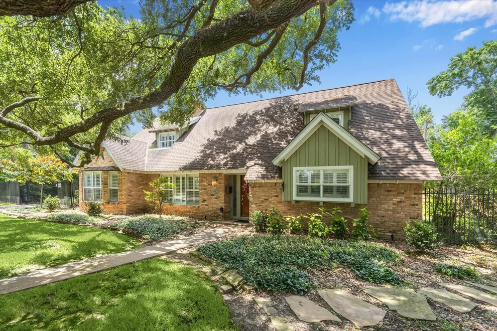 Unit for sale at 2338 Carleen Road, Houston, TX 77018