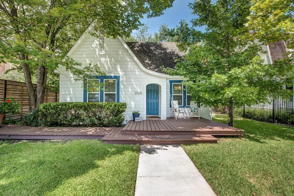 Unit for sale at 2005 Harvard Street, Houston, TX 77008