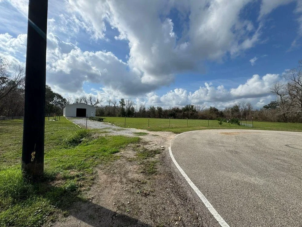 Unit for sale at 4527 Star Lake Lane, Rosharon, TX 77583