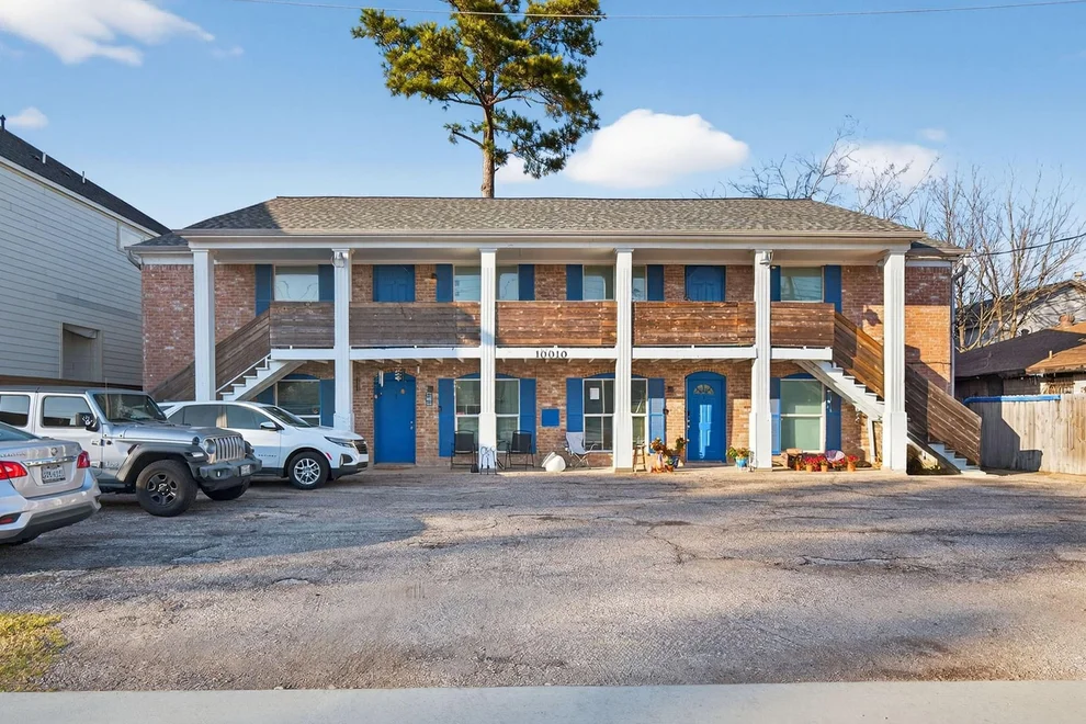 Unit for sale at 10010 Neuens Road, Houston, TX 77080
