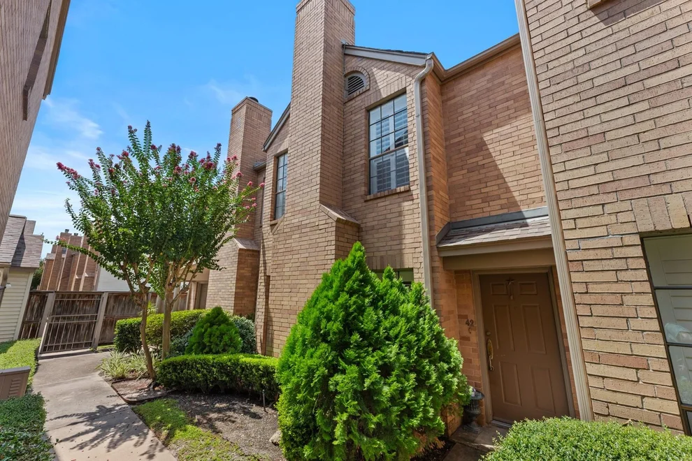Unit for sale at 3300 Bellefontaine Street, Houston, TX 77025