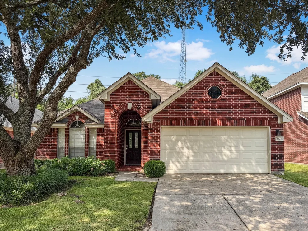 Unit for sale at 8523 Metrodale Drive, Houston, TX 77040