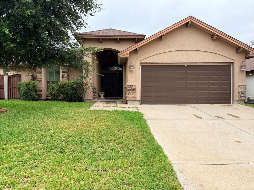Unit for sale at 207 Majestic Palm Drive, Laredo, TX 78045