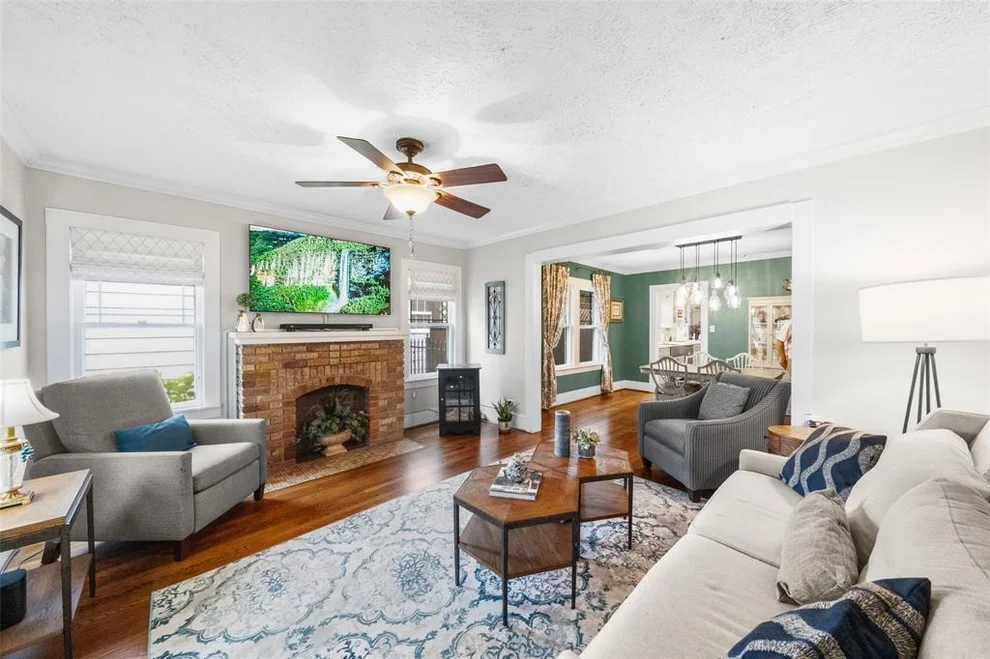 Unit for sale at 1105 E 14th Street, Houston, TX 77009