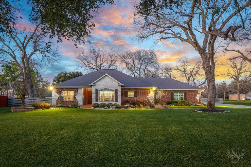 Unit for sale at 3635 River Bend Drive, Rosenberg, TX 77471