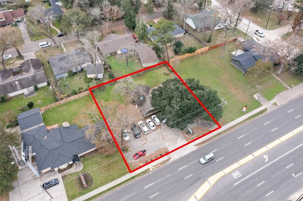 Unit for sale at 3007 W Davis Street, Conroe, TX 77304