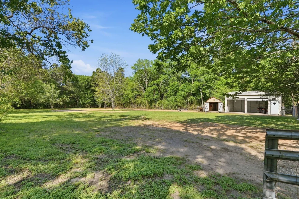 Unit for sale at 2377 Us Highway 190, Huntsville, TX 77340
