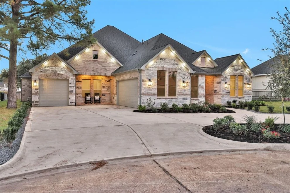 Unit for sale at 22 Darien Court, Montgomery, TX 77356