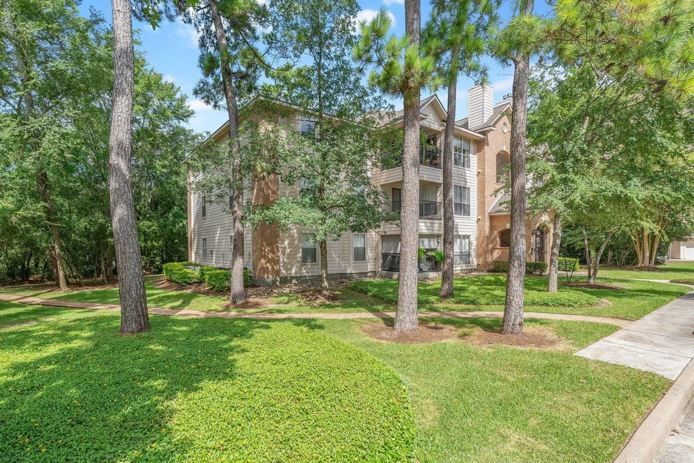 Unit for sale at 8051 Bay Branch Drive, The Woodlands, TX 77382