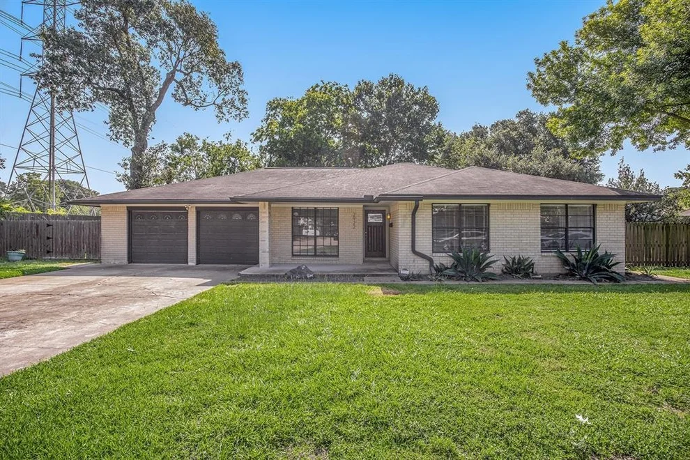 Unit for sale at 2922 Helberg Road, Houston, TX 77092
