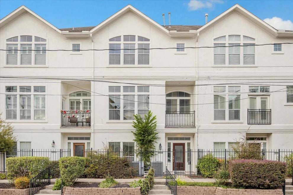Unit for sale at 3930 Blossom Street, Houston, TX 77007