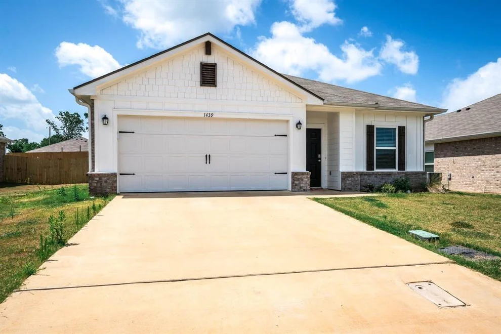 Unit for sale at 1439 Monterey Dr, Longview, TX 75601