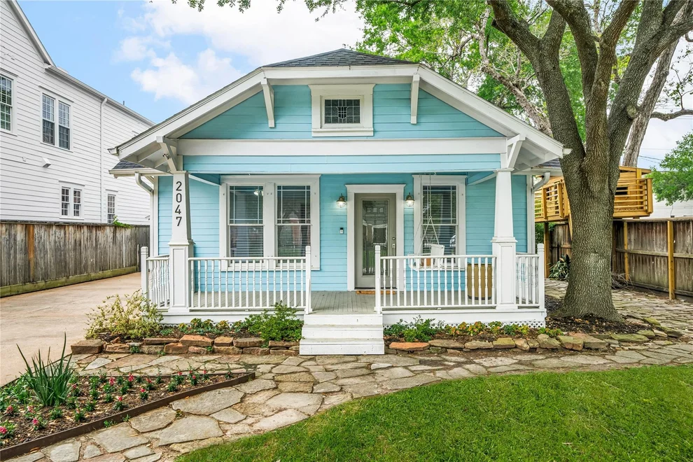 Unit for sale at 2047 Harvard Street, Houston, TX 77008