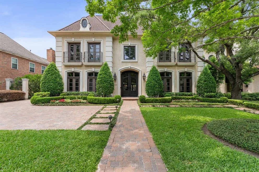 Unit for sale at 4922 Linden Street, Bellaire, TX 77401