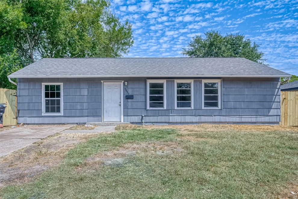 Unit for sale at 5859 Westover Street, Houston, TX 77033