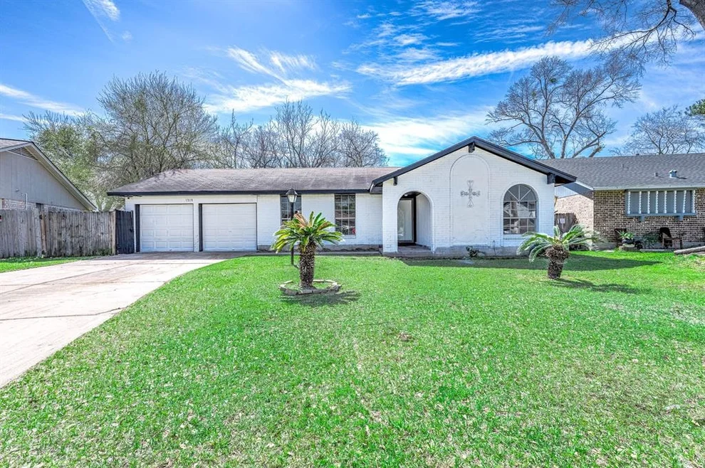 Unit for sale at 13119 Winding Wood Drive, Houston, TX 77038
