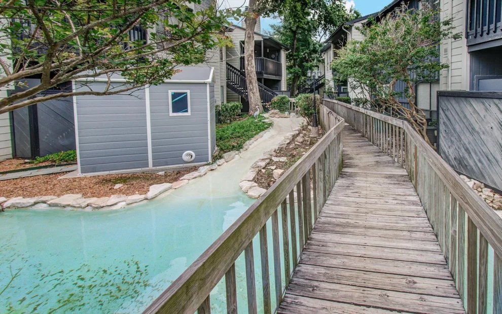 Unit for sale at 9009 Richmond Avenue, Houston, TX 77063